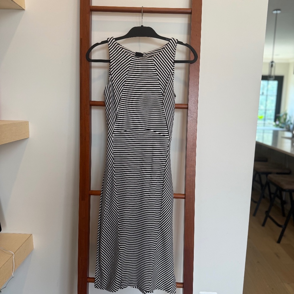 Banana Republic Sheath Dress – Black & White – Size 0